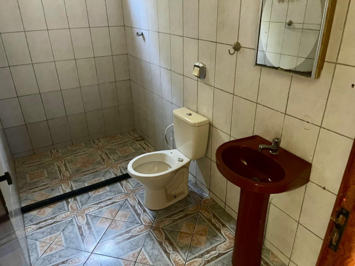 Sobrado à venda e aluguel com 5 quartos, 300m² - Foto 8