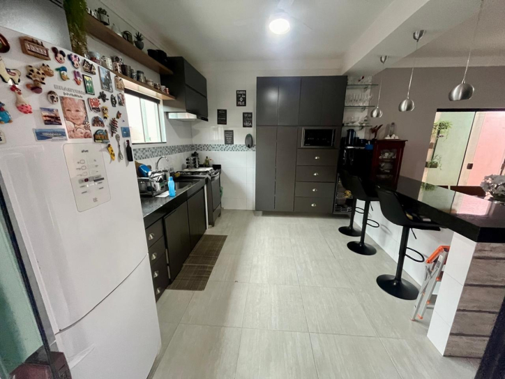 Casa à venda com 3 quartos, 350m² - Foto 5