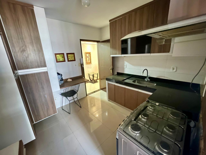 Apartamento à venda com 2 quartos, 110m² - Foto 2